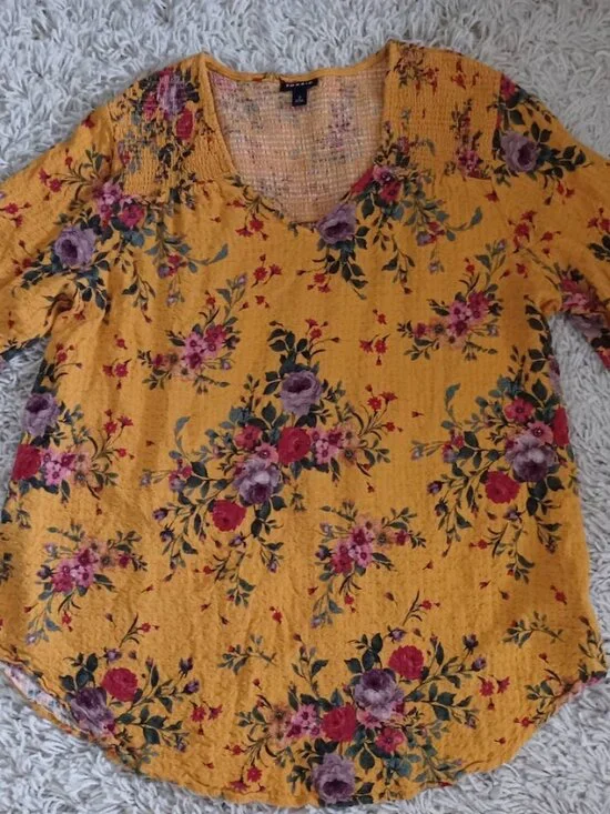 Torrid Womens Size 2 Floral Blouse Mustard Yellow Boho Smocked Top Plus Size - Picture 1 of 6
